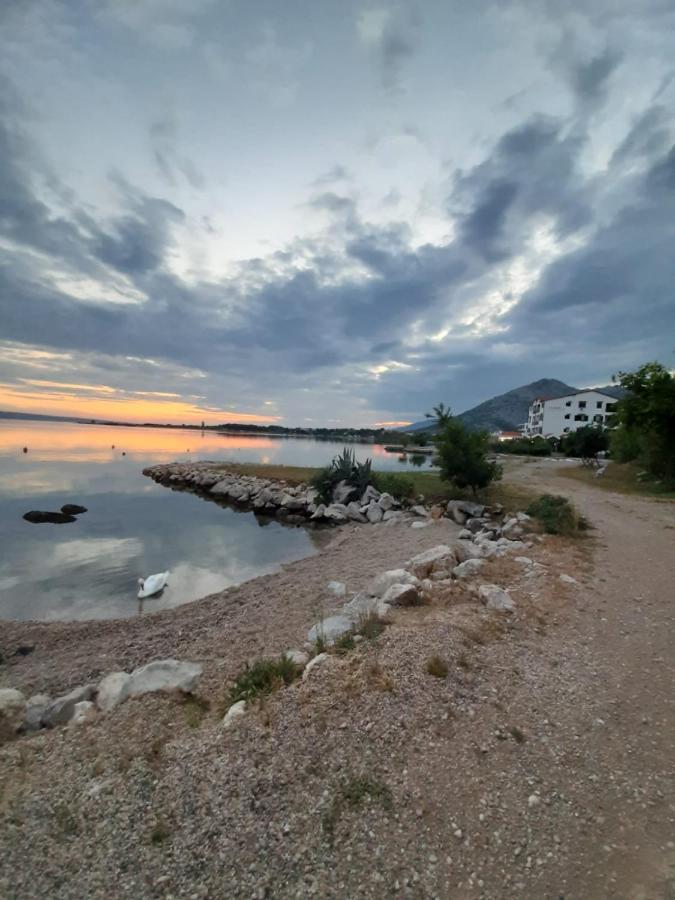 Apartman Atanasov Seline Luaran gambar